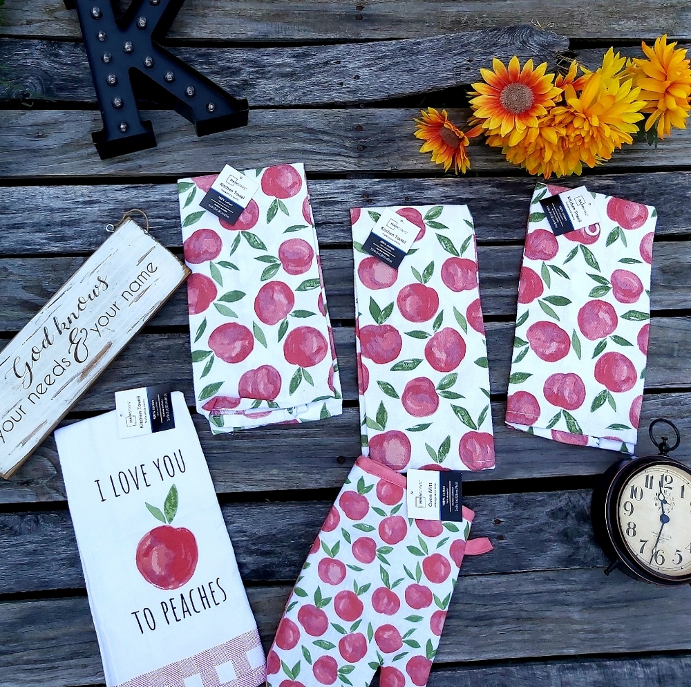 Super adorable 🍑🍑 Kitchen Set